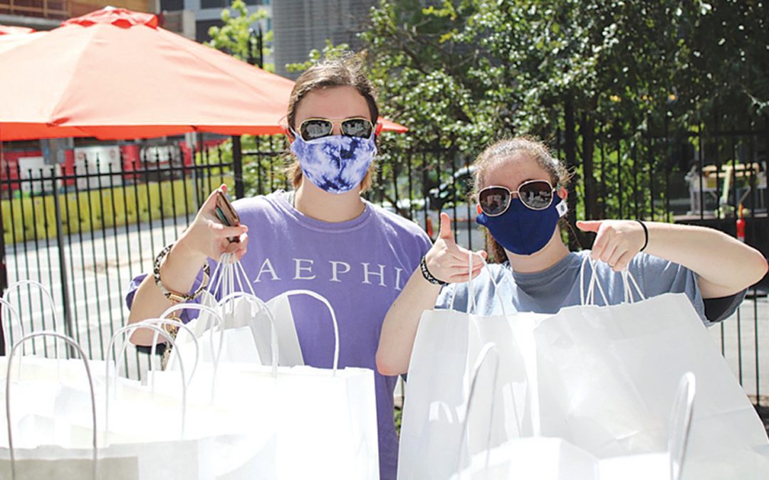 Chabad Student Center at UT Connects with Students Over Rosh Hashanah