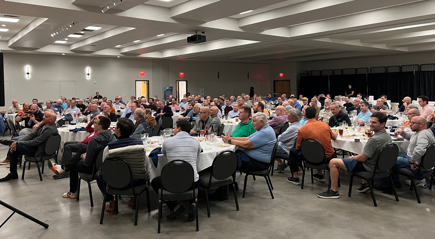 Crowd at Shalom Austin's JAMen event